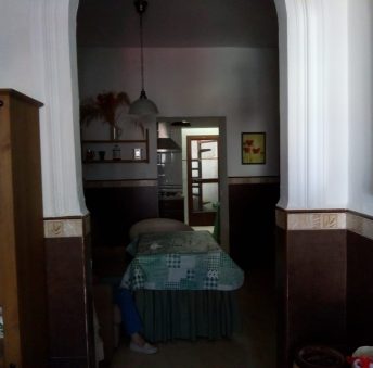 ef5cf577-c65b-4f35-894d-e22c332a95c9